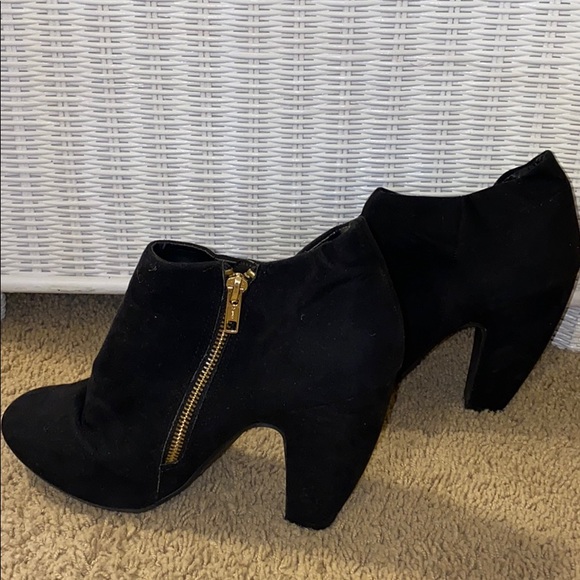 Booties - Picture 5 of 6